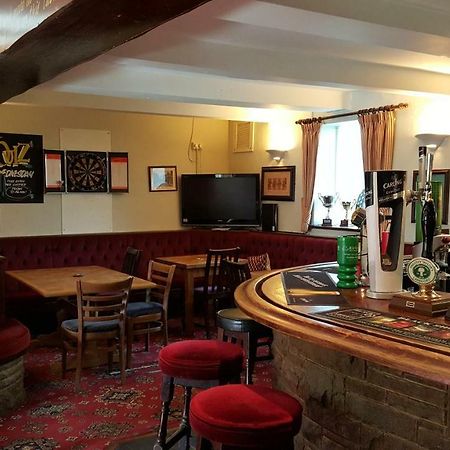 Hotel The Rose And Crown à Huddersfield Extérieur photo