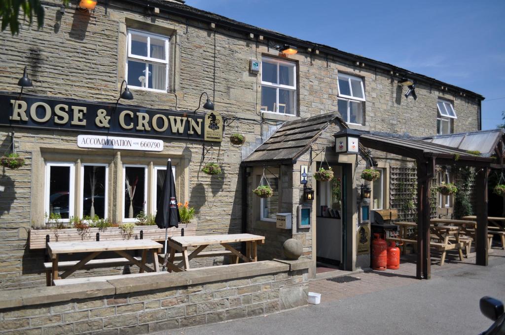 Hotel The Rose And Crown à Huddersfield Extérieur photo