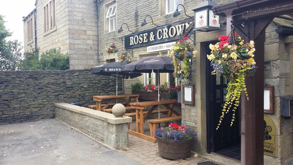 Hotel The Rose And Crown à Huddersfield Extérieur photo