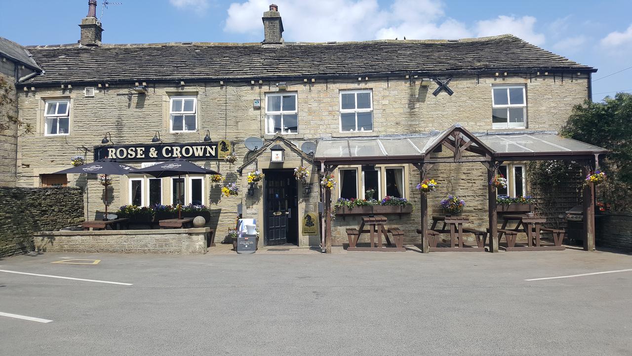 Hotel The Rose And Crown à Huddersfield Extérieur photo