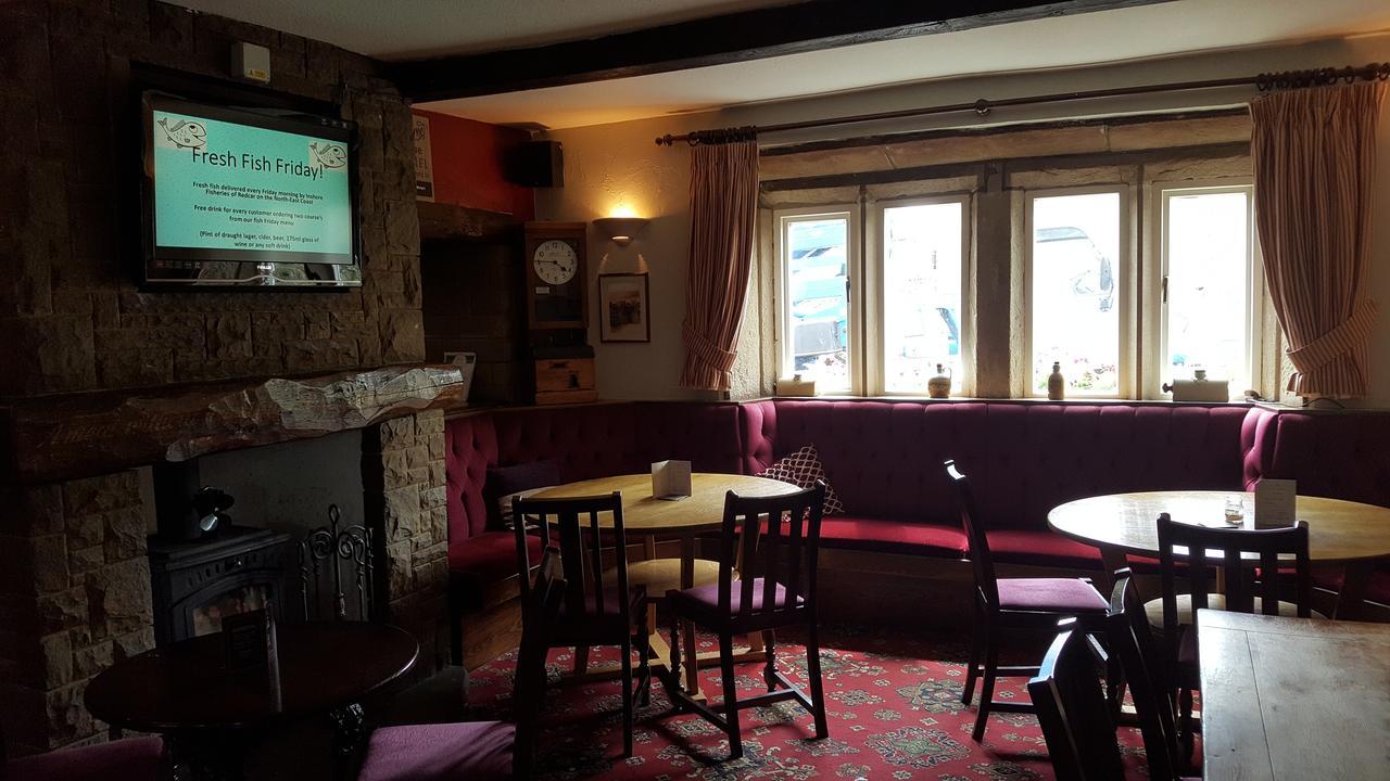 Hotel The Rose And Crown à Huddersfield Extérieur photo