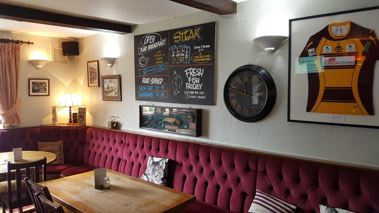 Hotel The Rose And Crown à Huddersfield Extérieur photo