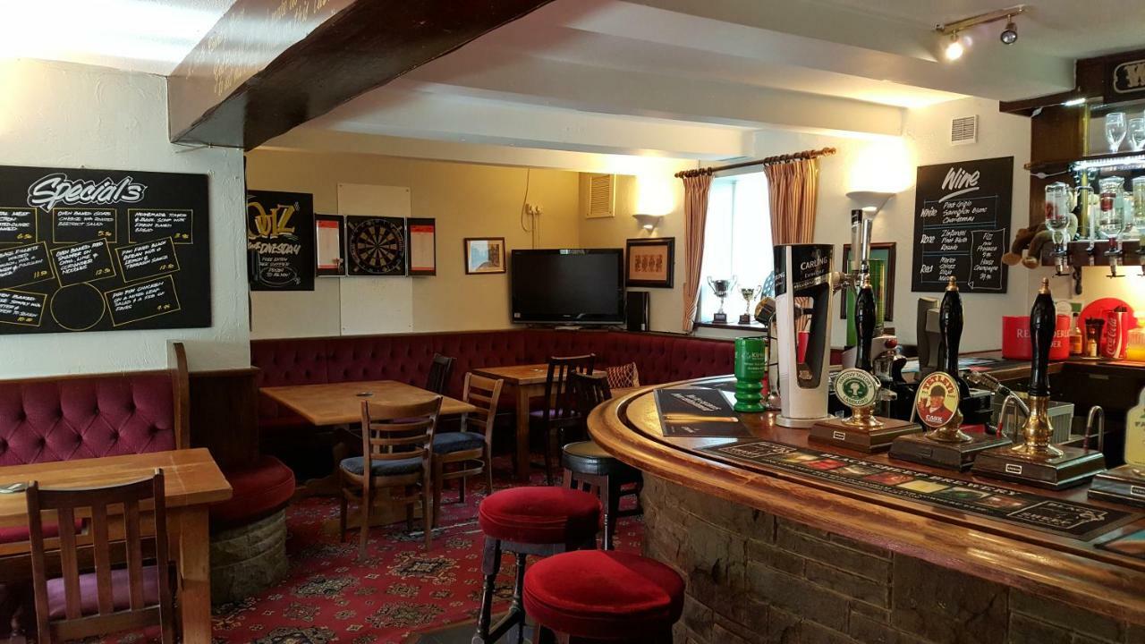Hotel The Rose And Crown à Huddersfield Extérieur photo